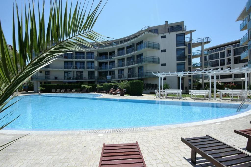 Large Apartment In ساني بيتش المظهر الخارجي الصورة