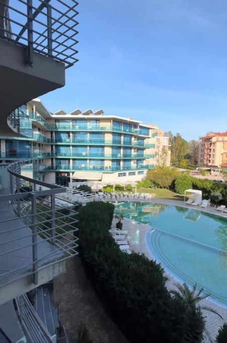 Large Apartment In ساني بيتش المظهر الخارجي الصورة